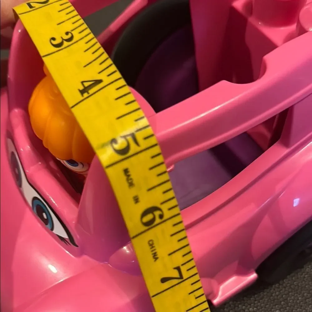 Mega Bloks Pink Toy Car with Smiling Design Doll included